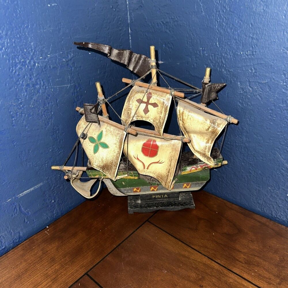 Vintage Pinta Wood Ship